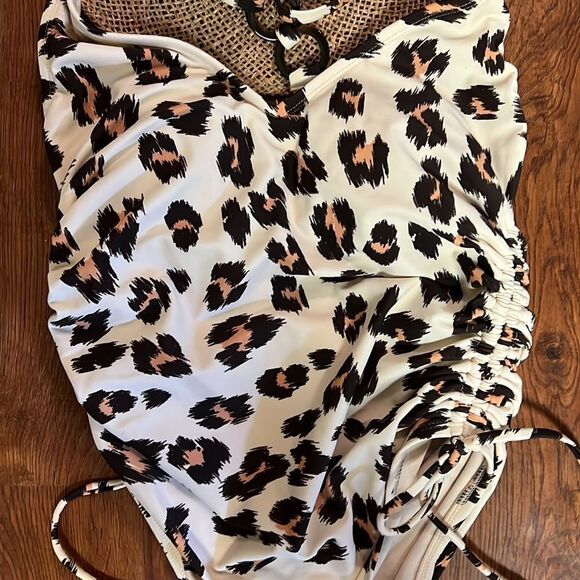 Kona Sol Leopard One Piece T Strap Back - Picture 5 of 7